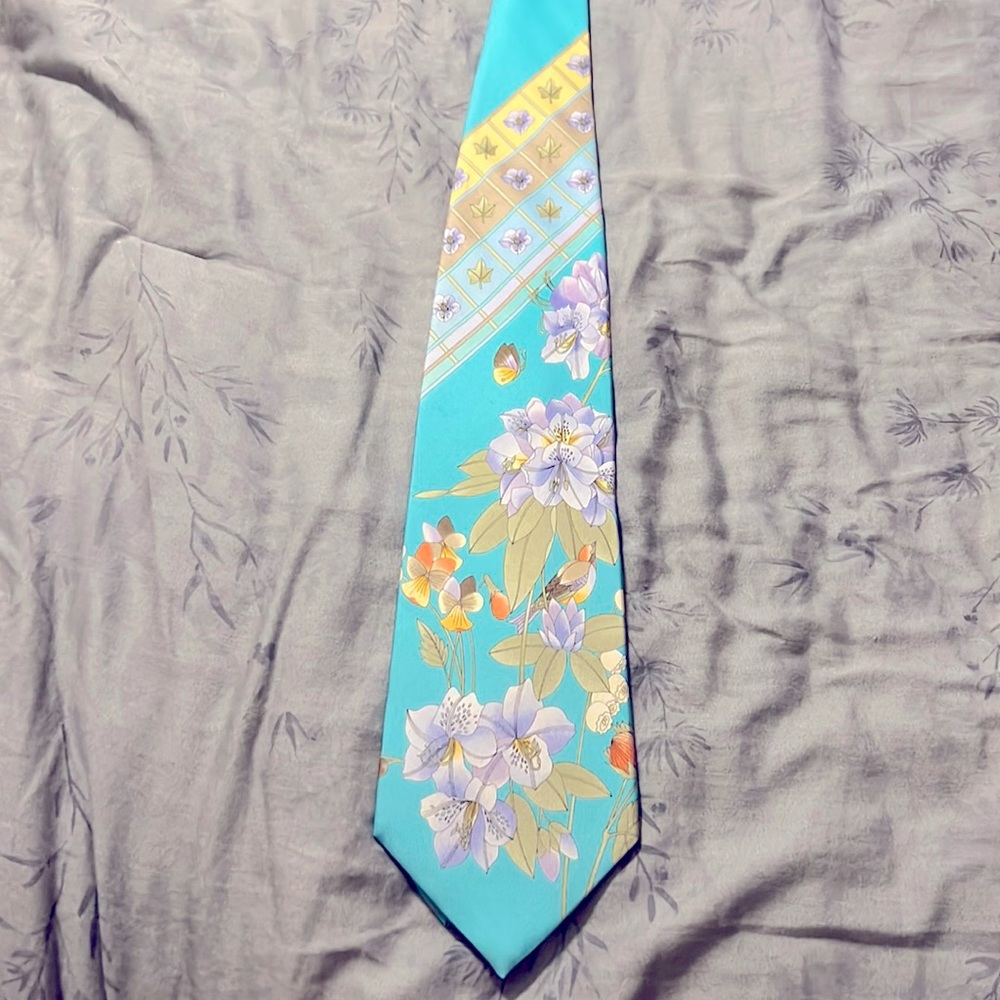 LEONARD PARIS SILK TIE BLUE FLORAL BIRD TIE